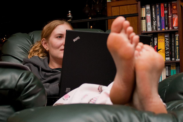 woman selling online from laptop